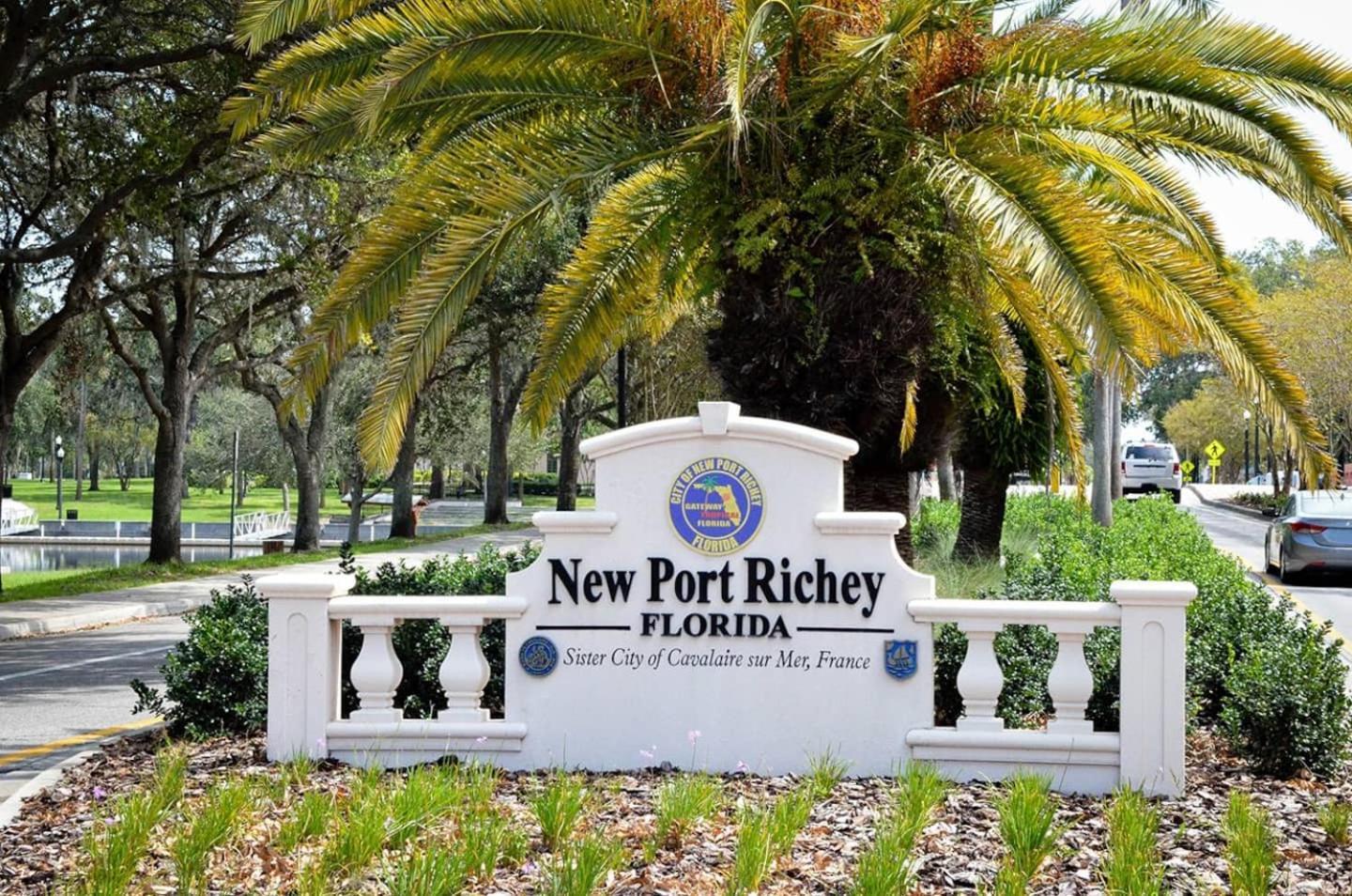 Walk Everywhere! 1-Bedroom Gem In Downtown Hub New Port Richey Exterior photo