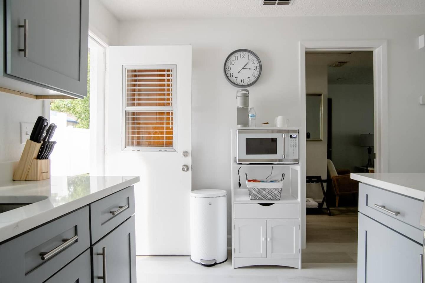 Walk Everywhere! 1-Bedroom Gem In Downtown Hub New Port Richey Exterior photo