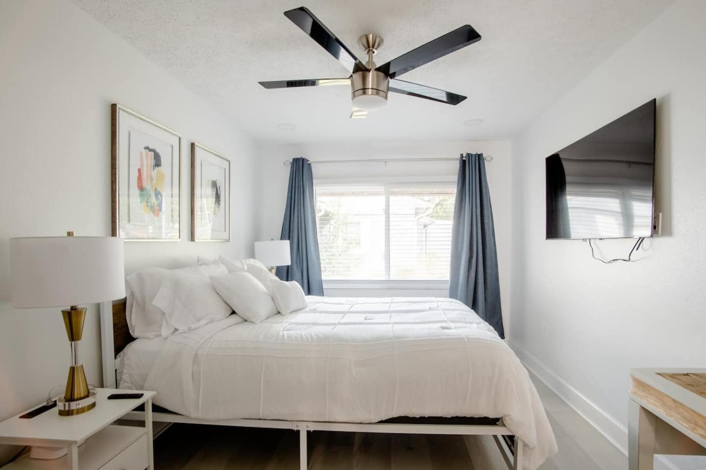 Walk Everywhere! 1-Bedroom Gem In Downtown Hub New Port Richey Exterior photo