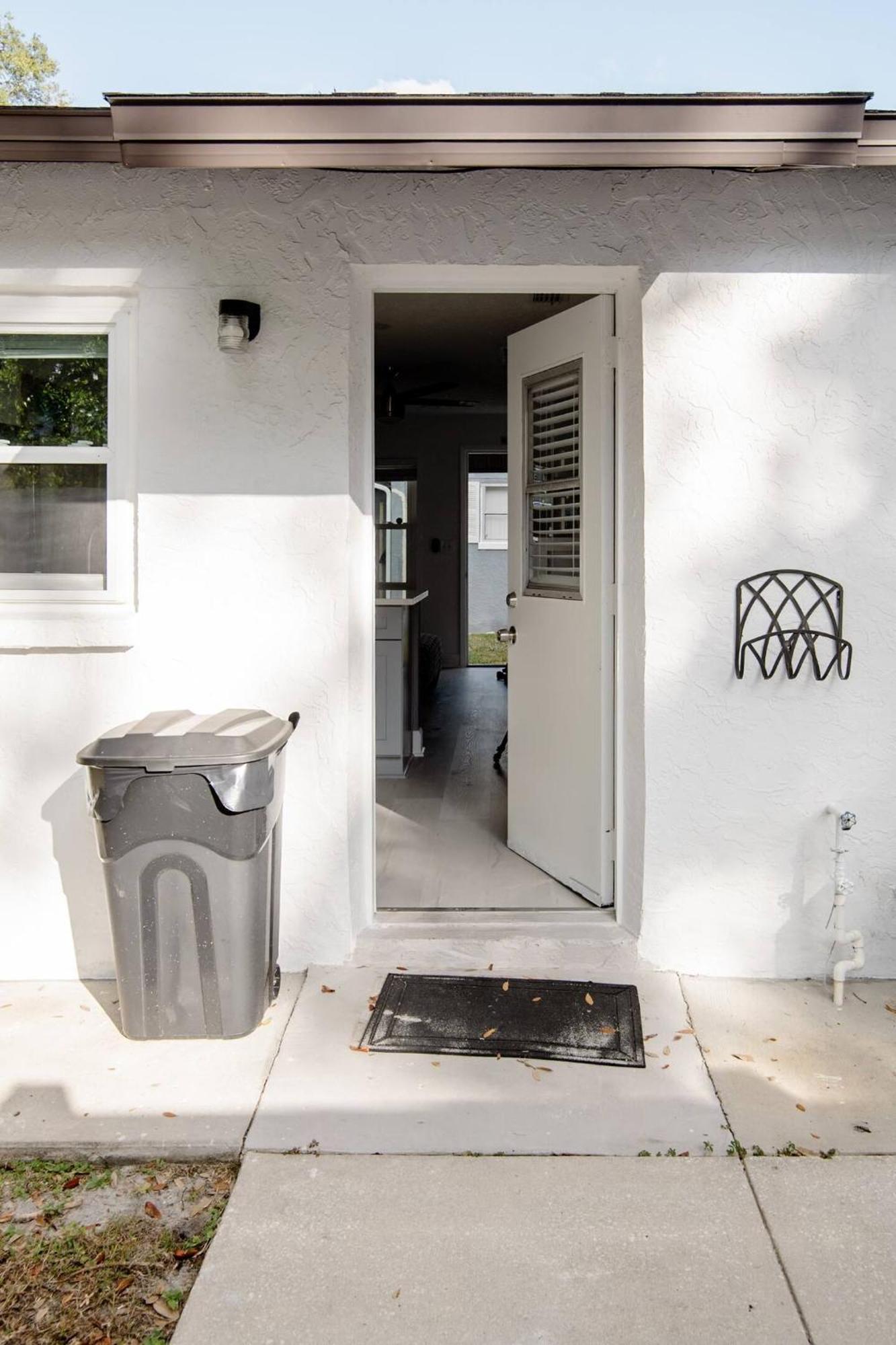 Walk Everywhere! 1-Bedroom Gem In Downtown Hub New Port Richey Exterior photo